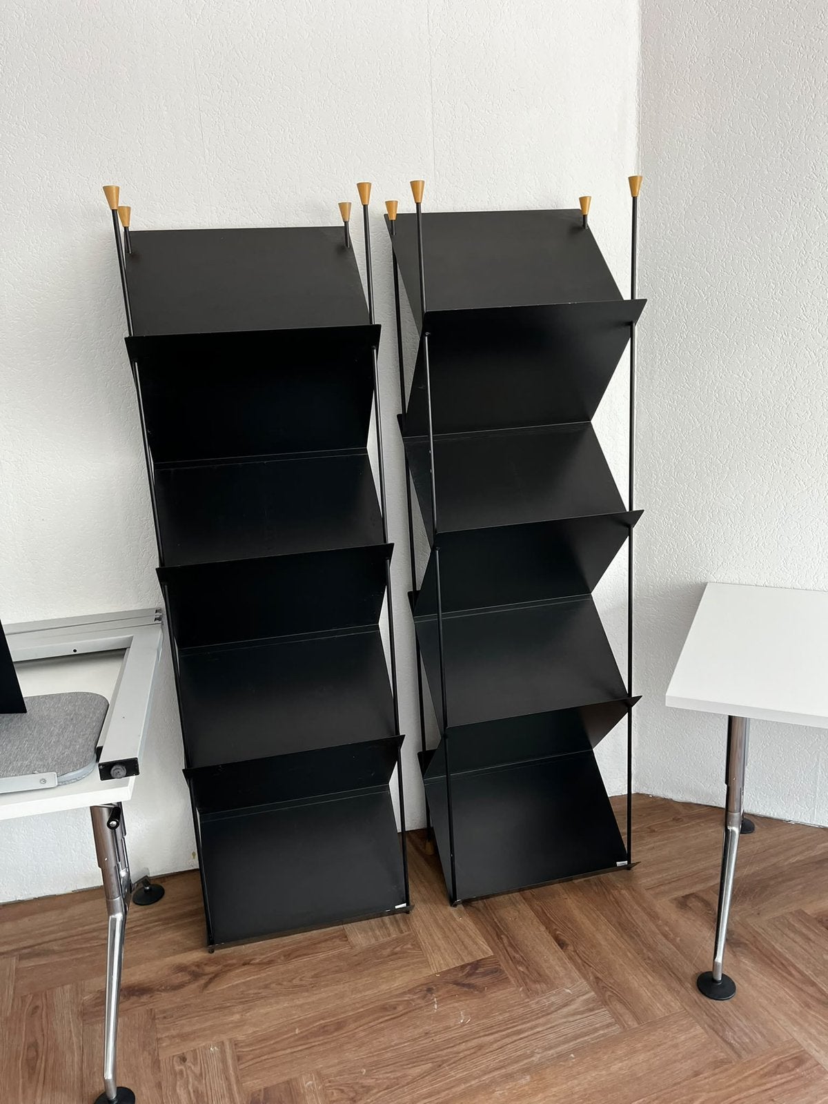 2x Lourens Fischer lectuurrek / folderrek zwart, Ophalen, Zo goed als nieuw