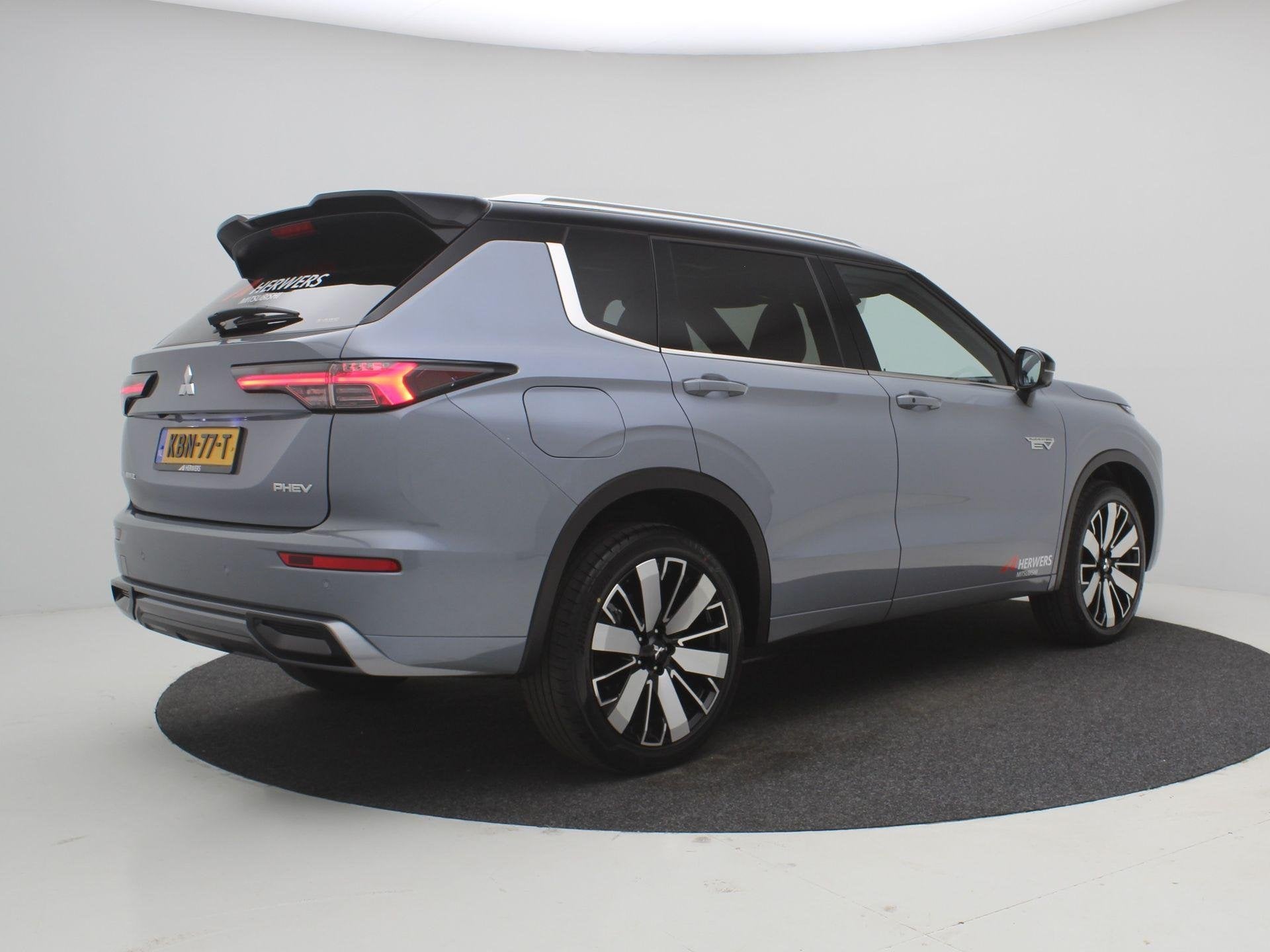 Mitsubishi Outlander 2.4 PHEV Instyle+ / 1600KG Trekgewicht, Automaat, 2095 kg, Outlander, Euro 6
