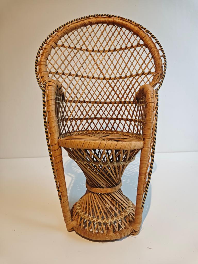 Vintage rotan pauwenstoel miniatuur - 41 cm hoog, Ophalen of Verzenden