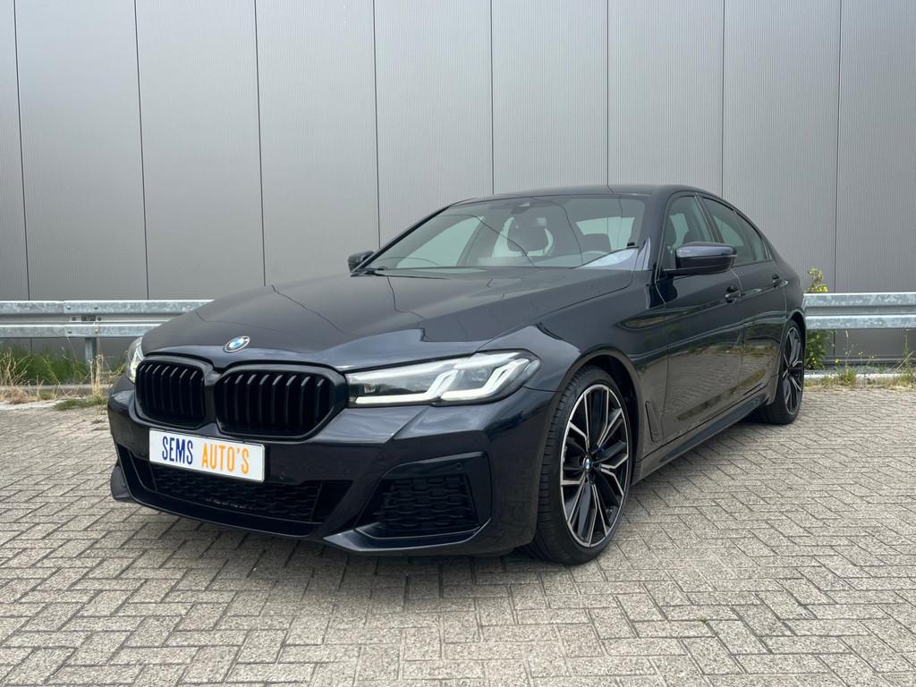 BMW 5 Serie M550i xDrive Service Inclusief Plus Garantie tot, Automaat, 532 pk, 4395 cc, Zwart