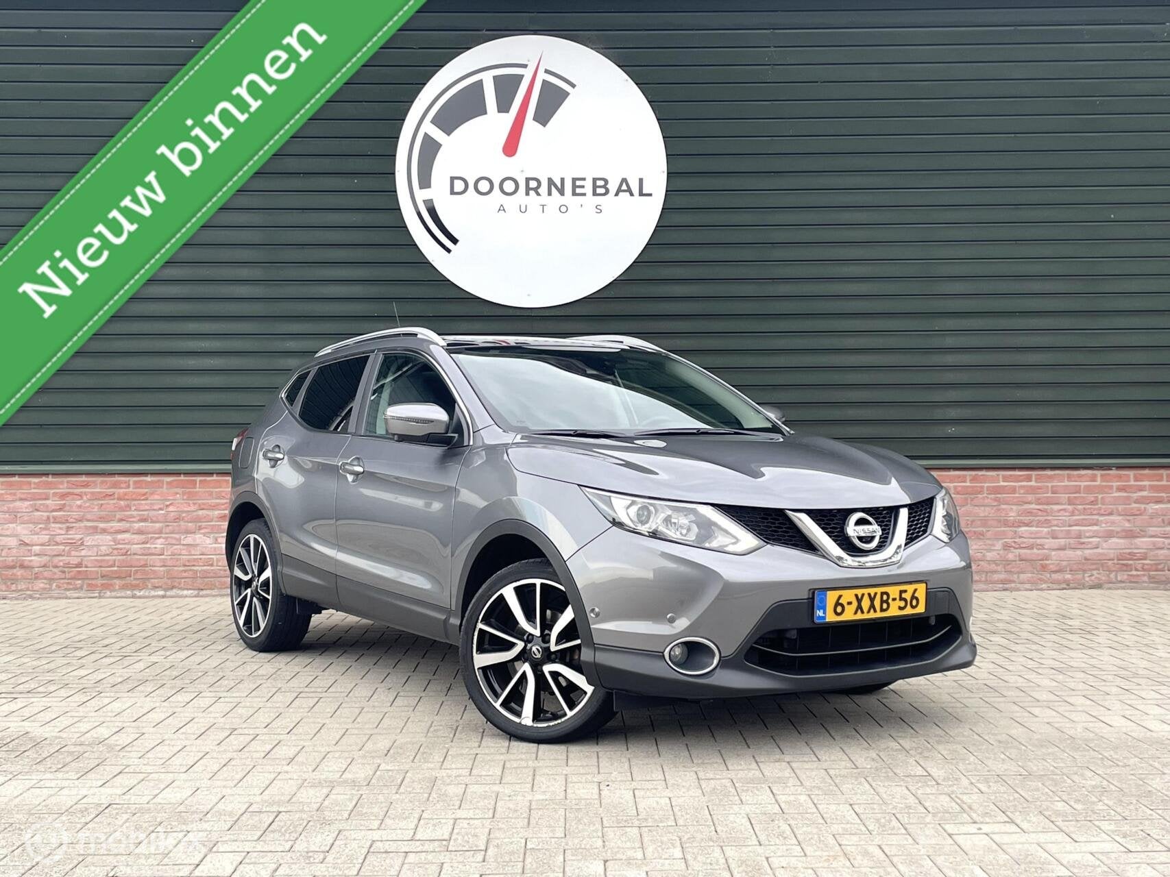 Nissan Qashqai 1.2 Tekna / CAMERA / LEER / PANORAMADAK !, Auto's, Voorwielaandrijving, Euro 5, Gebruikt, Zwart