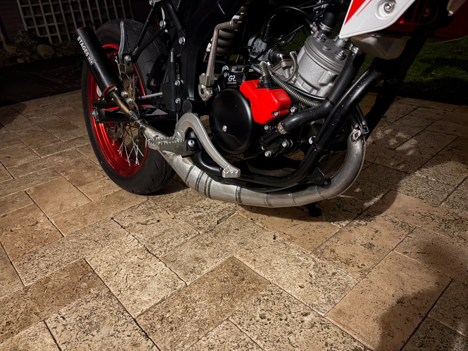 Stage 6 uitlaat am6 onderlangs 50/80cc, Ophalen, Uitlaat