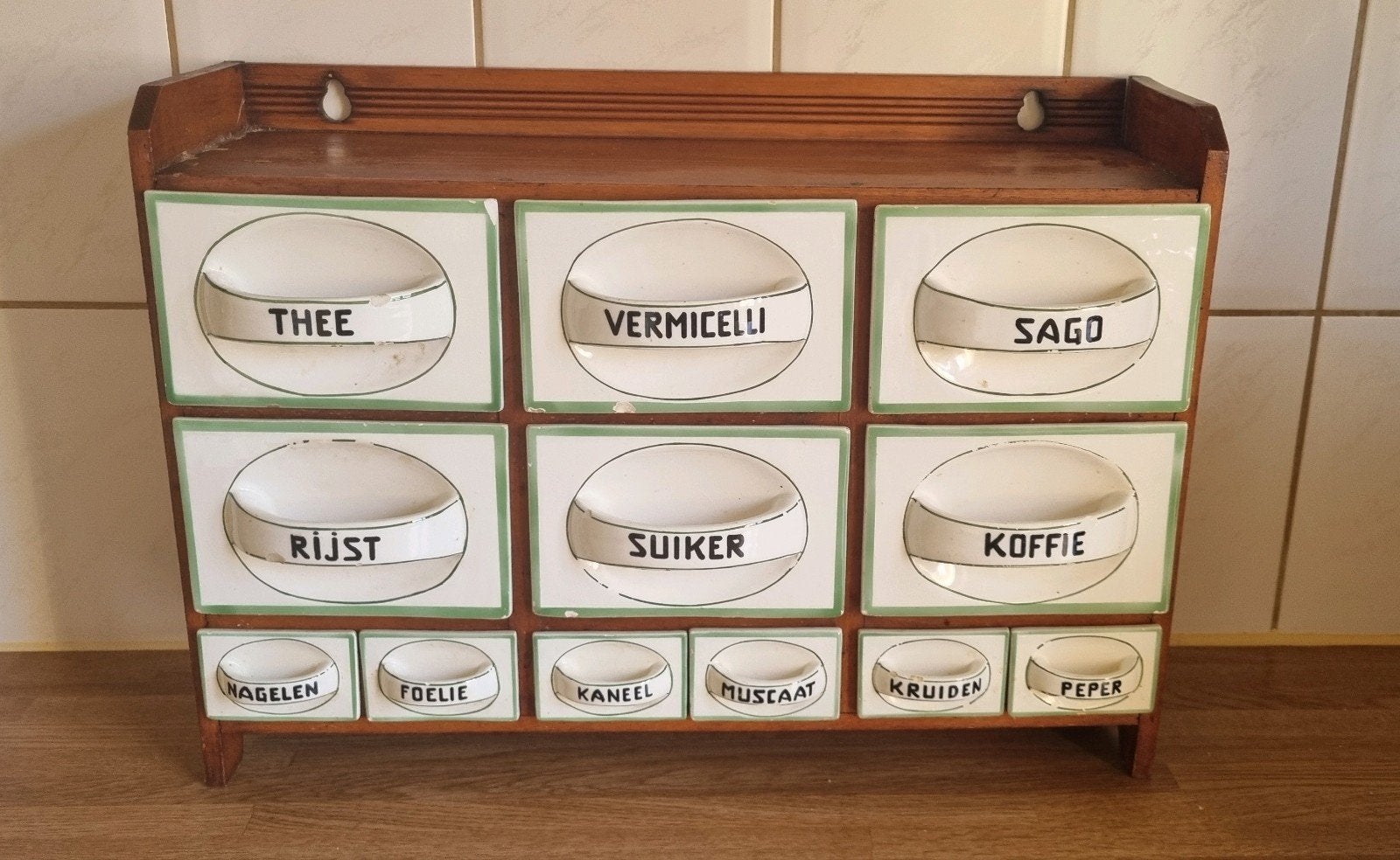 Vintage kruidenkastje / voorraadkastje met 12 aardewerk bak, Ophalen of Verzenden