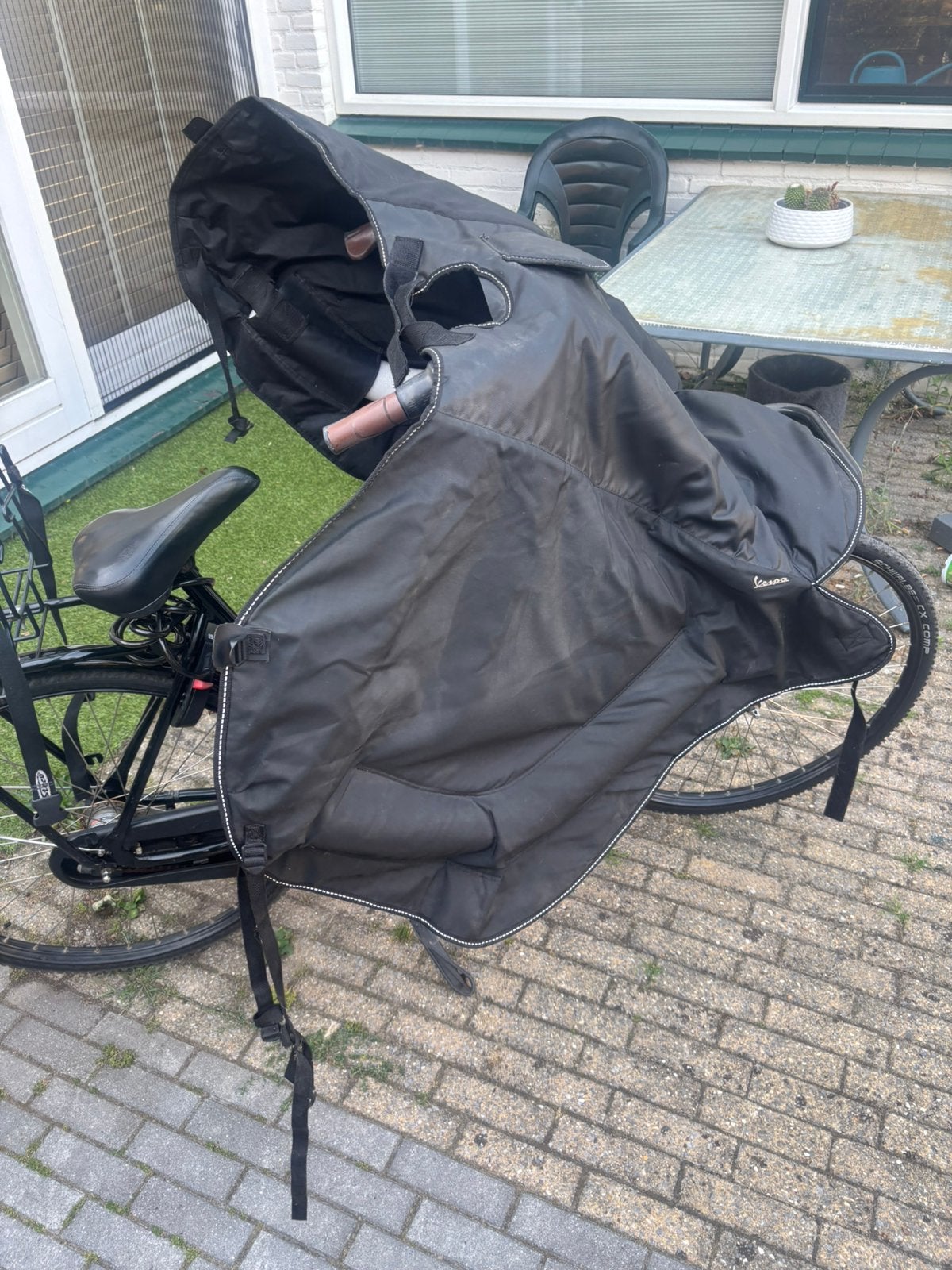 Orgineel vespa sprint/primavera beenkleed, Fietsen en Brommers, Ophalen, Gebruikt, Overige typen, Vespa