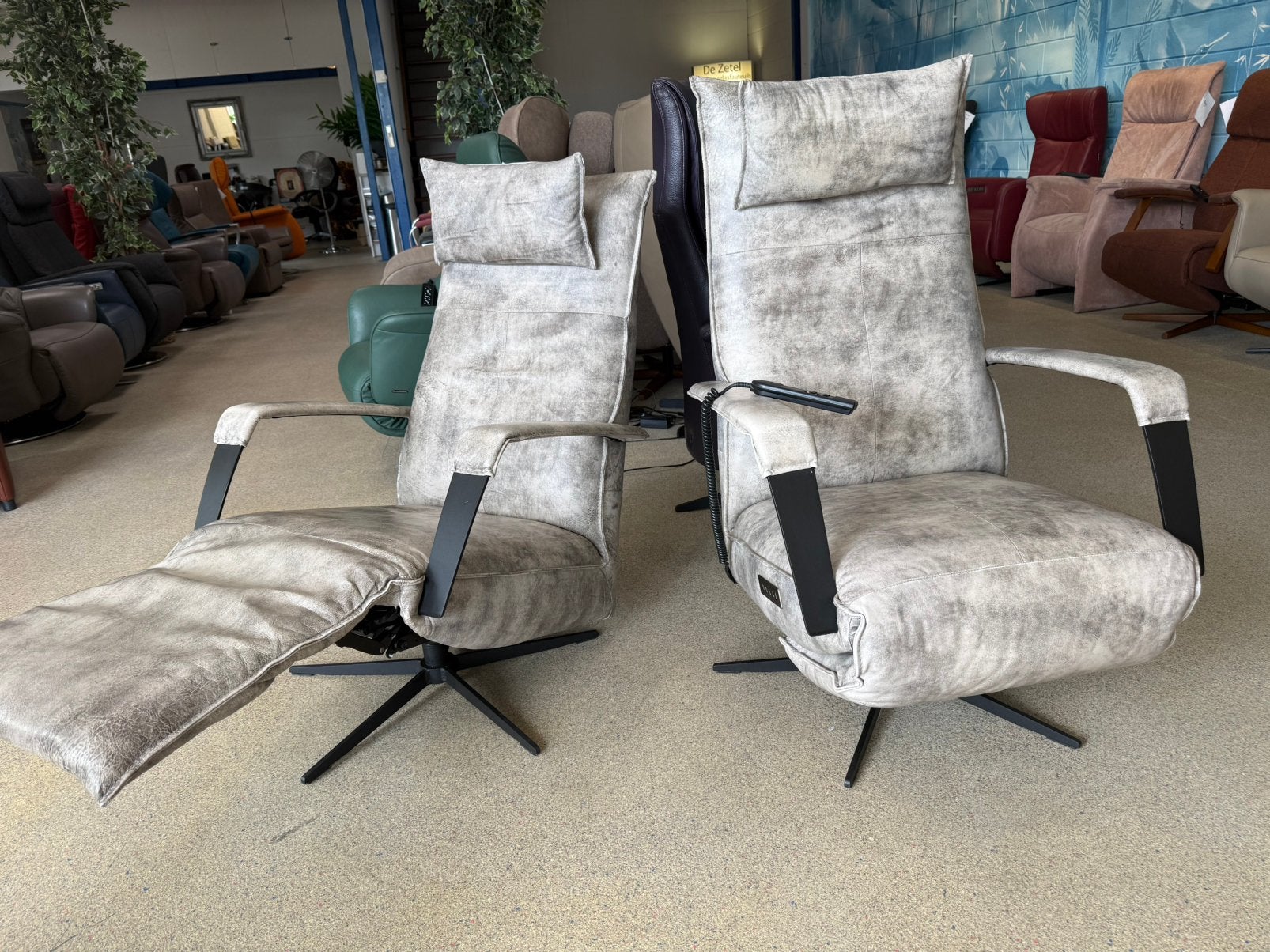 Set Chill Line   relax fauteuils draaivoet gratis bezorging, Ophalen of Verzenden, Zo goed als nieuw, Leer, Ruim 100 top merken in alle kleuren en maten