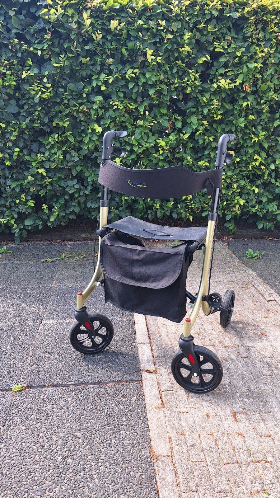 Aluminium Lichtgewicht rollator Multimotion, Diversen, Rollators, Zo goed als nieuw, Lichtgewicht, Opvouwbaar, Ophalen