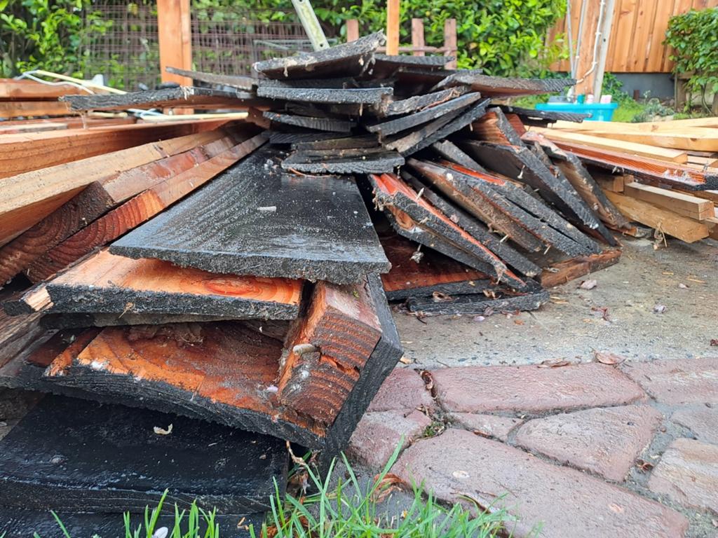 Douglas potdekselplanken, Ophalen, Hout