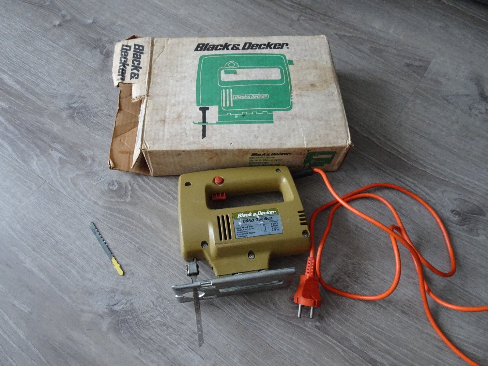 ELEKTRISCHE DECOUPEERZAAG (BLACK & DECKER), Ophalen of Verzenden, Decoupeerzaag, BLACK & DECKER