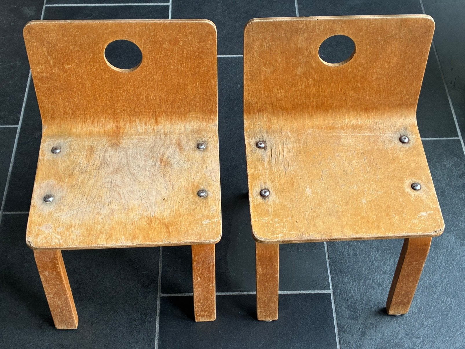 Twee zeldzame Cor Alons kinderstoelen. Mid century design, Ophalen of Verzenden, Gebruikt, Stoel(en)