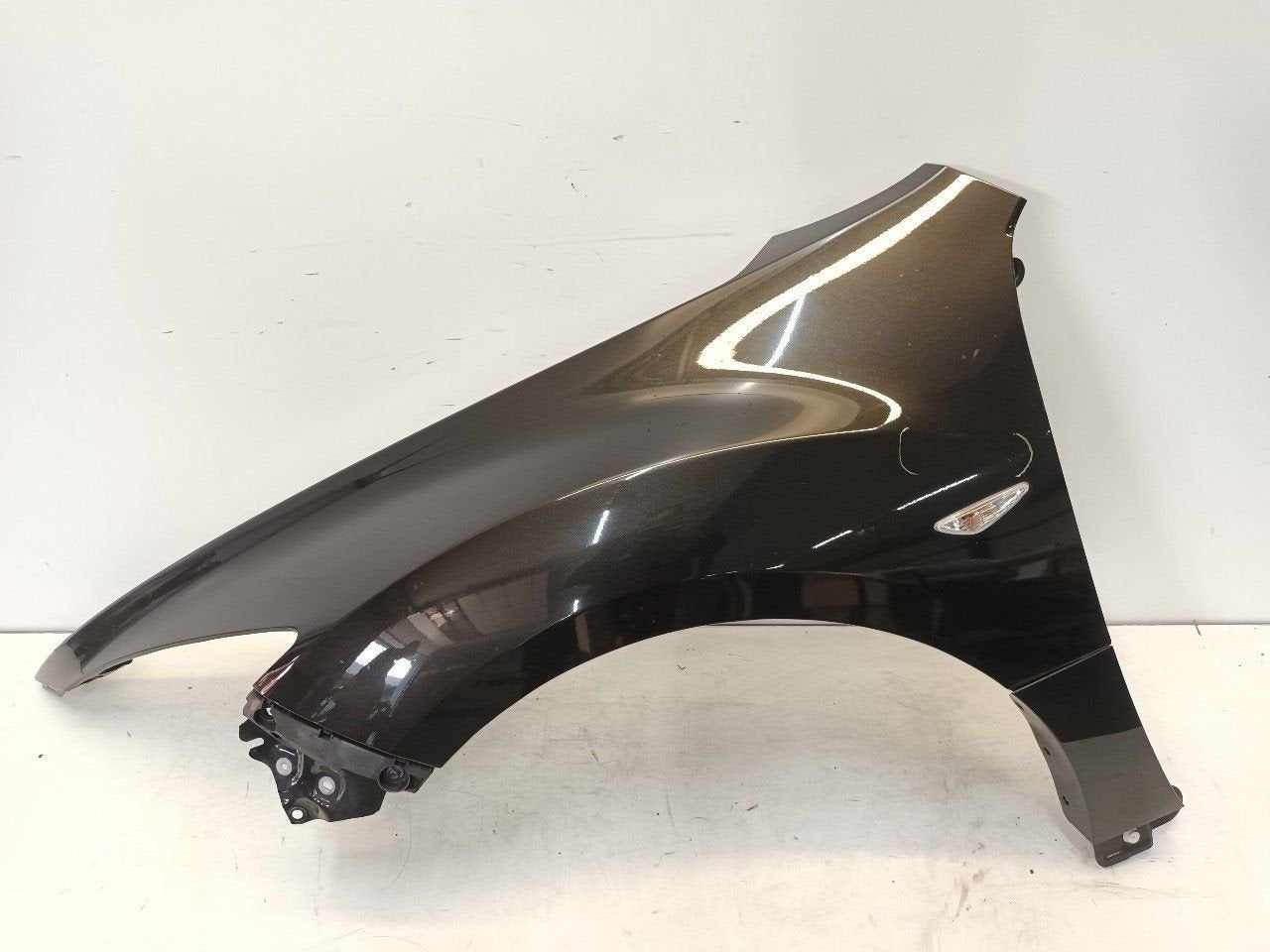 Spatbord links voor Mazda 6, Onderdelen@venauto.nl, Van der Ven Autorecycling B.V., Gebruikt, Ettenseweg 76, 4706 PB Roosendaal, The Netherlands