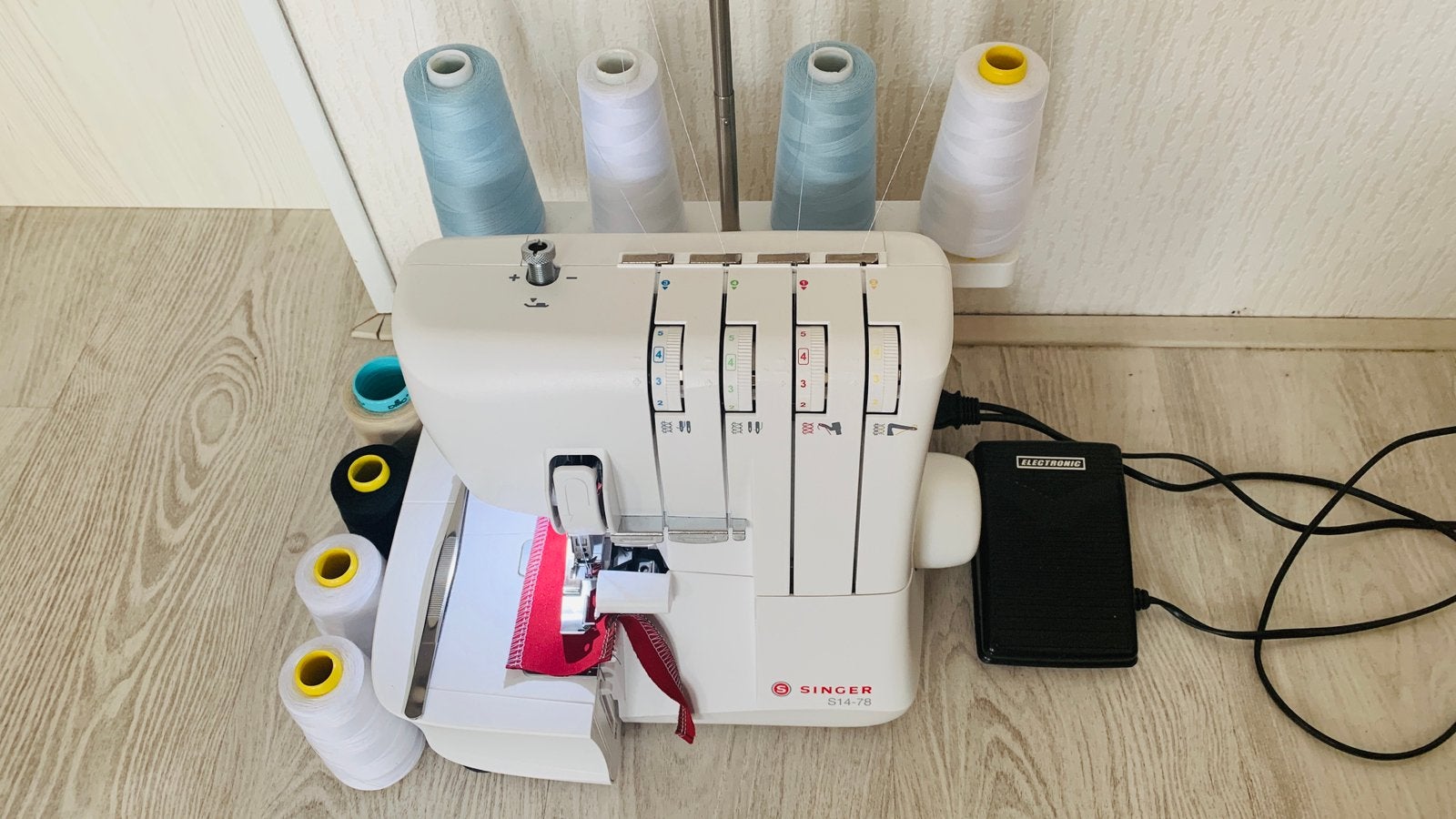 singer lockmachine s14-78 u kunt het hier testen, Ophalen of Verzenden, Zo goed als nieuw, Lockmachine, Singer