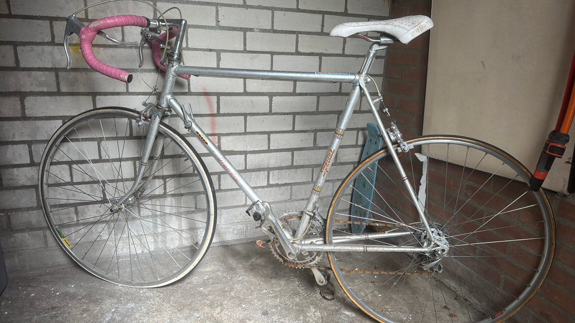 Race fiets bijna antiek, Ophalen