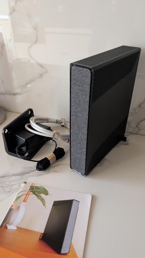 Zwarte Sagemcom router met Ziggo logo, Computers en Software, Routers en Modems, Ophalen