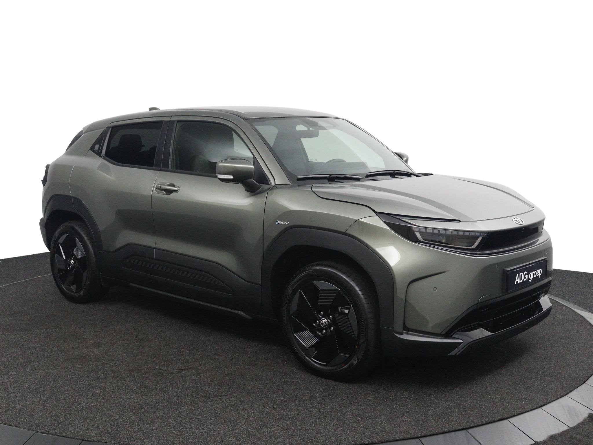 Toyota Urban Cruiser Dynamic 61 kWh | DEMOVOORDEEL | Keyless, Auto's, Toyota, 12 maanden, Stof, 750 kg, 44 min