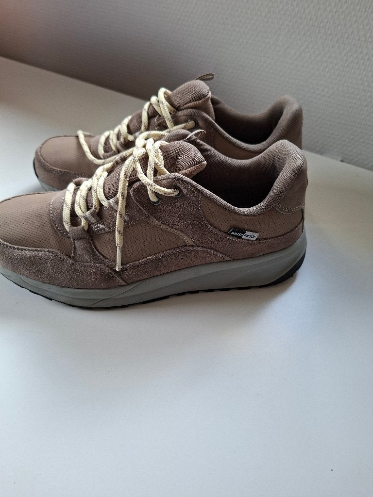 Wandelschoenen maat 40, Beige, Overige typen, Zo goed als nieuw, Ophalen