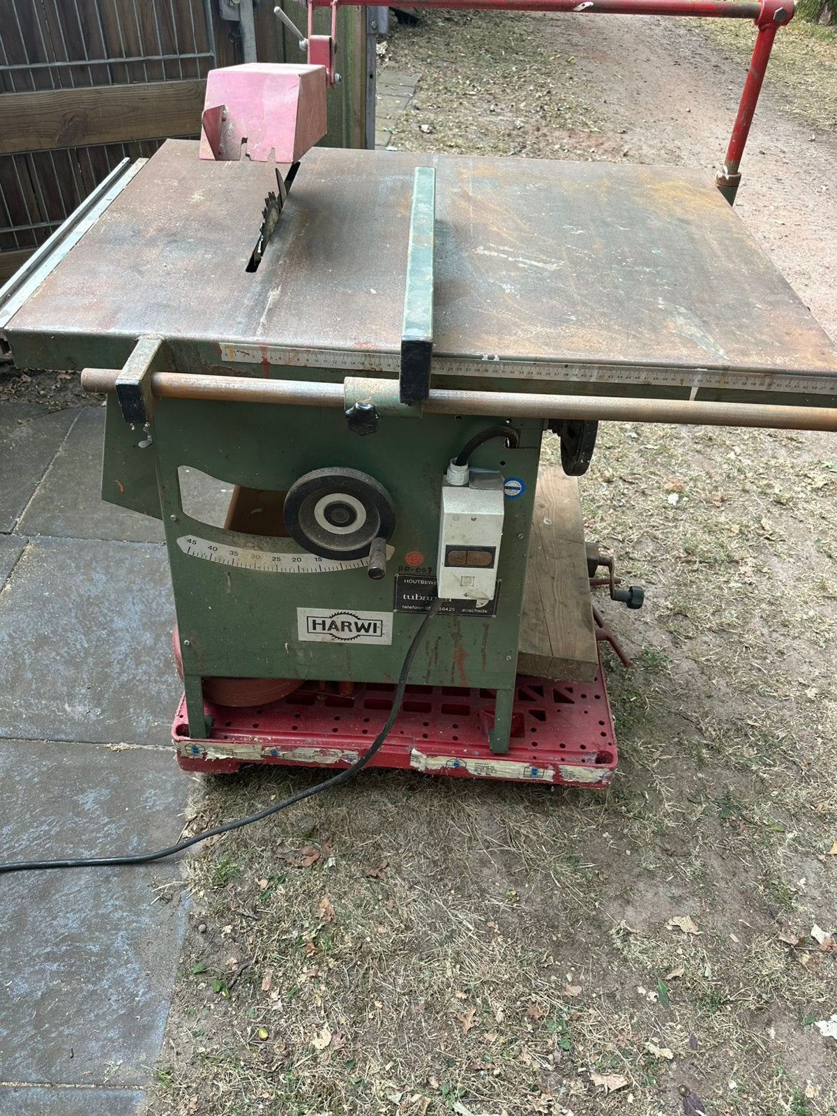 Harwi. Zaag tafel 380 volt, Ophalen, Gebruikt