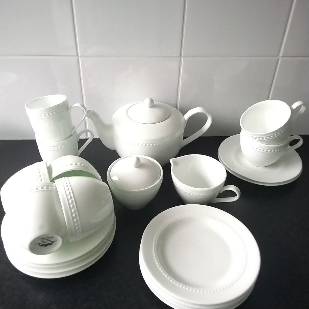 newcastle  servies, Ophalen of Verzenden, Zo goed als nieuw, Overige stijlen, Kop(pen) en/of Schotel(s)