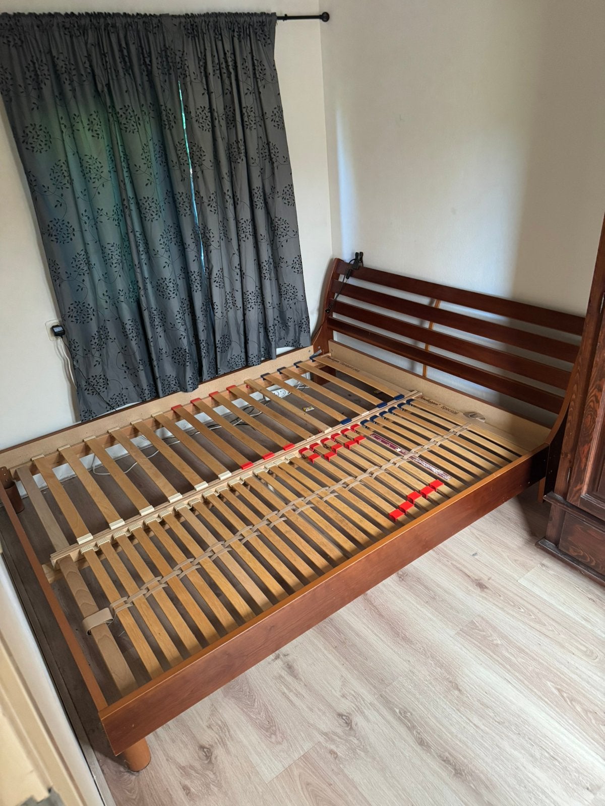 Bed ombouw en slaapkamer kast, Huis en Inrichting, Slaapkamer | Bedden, Gebruikt, Tweepersoons, Hout, Ophalen