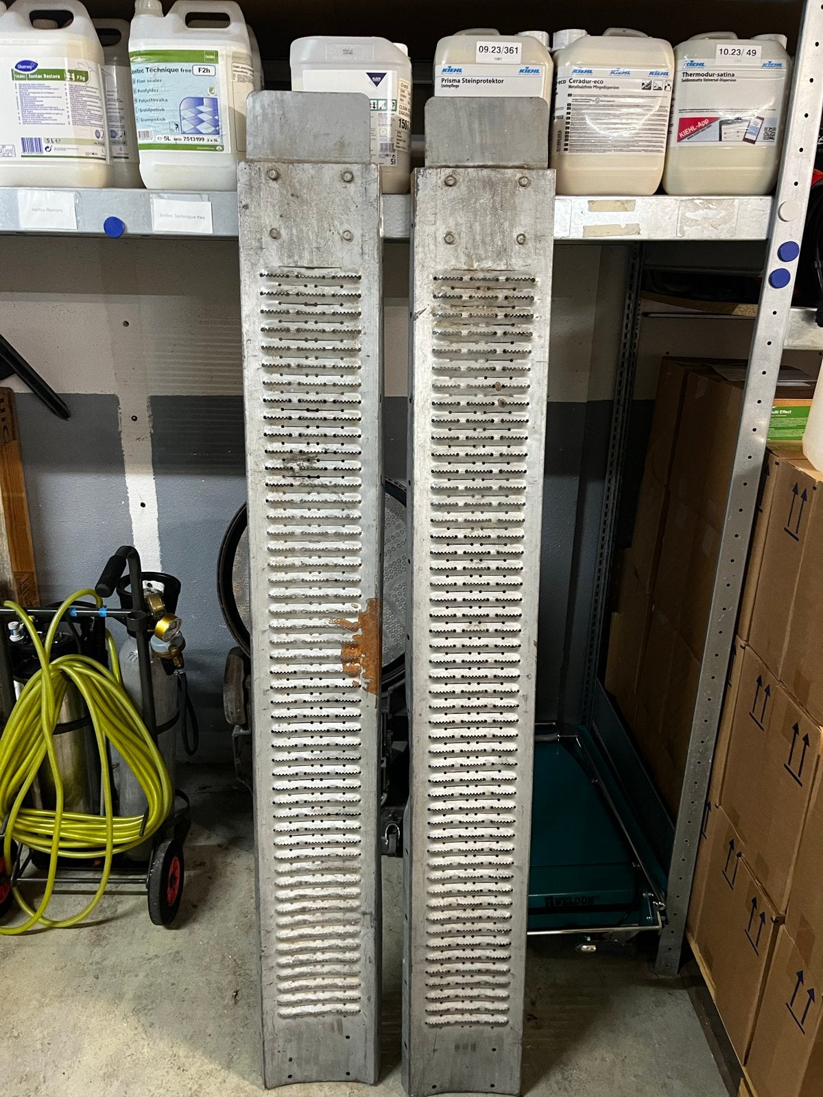 Aluminium laadkleppen / oprijplaten (2 stuks), Ophalen of Verzenden, Gebruikt, Ladder, Minder dan 2 meter