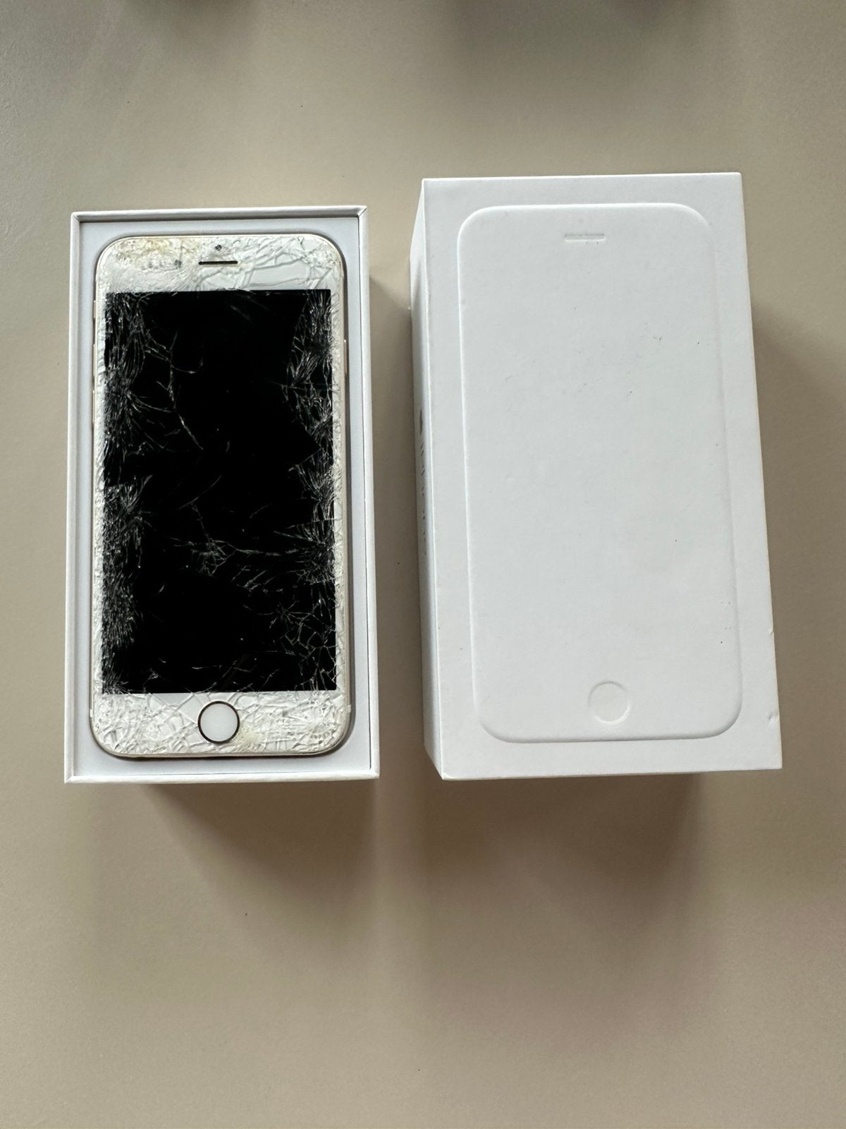 Iphone 6, gold, 16 GB (kapot scherm), Telecommunicatie, Mobiele telefoons | Apple iPhone, Gebruikt, 16 GB, Verzenden, Zonder simlock