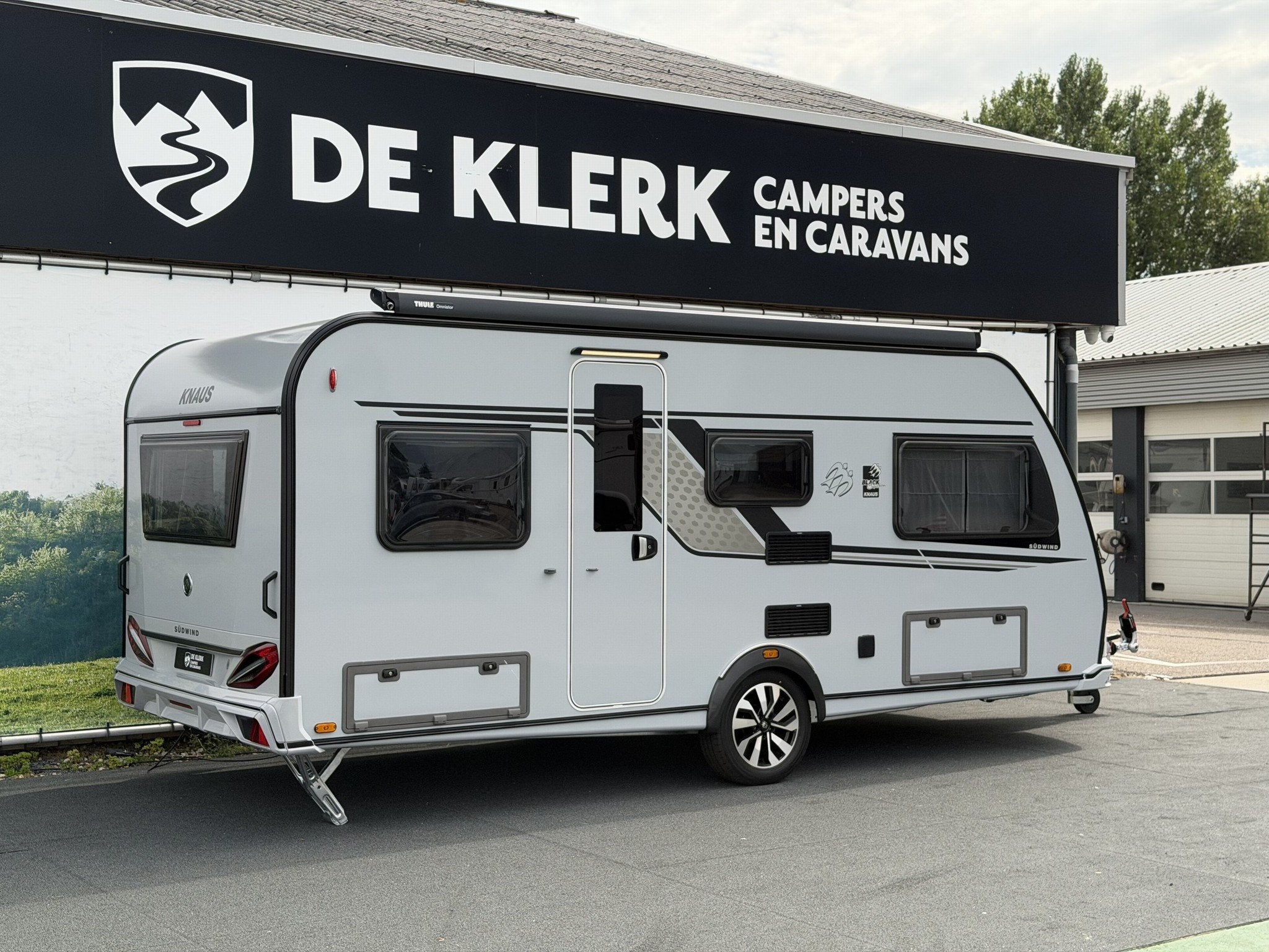 Knaus SUDWIND 500 EU BlackSelection Campovolo grey / 50% dea, Caravans en Kamperen, 7 tot 8 meter, Bedrijf, Info@deklerkcaravans.nl
