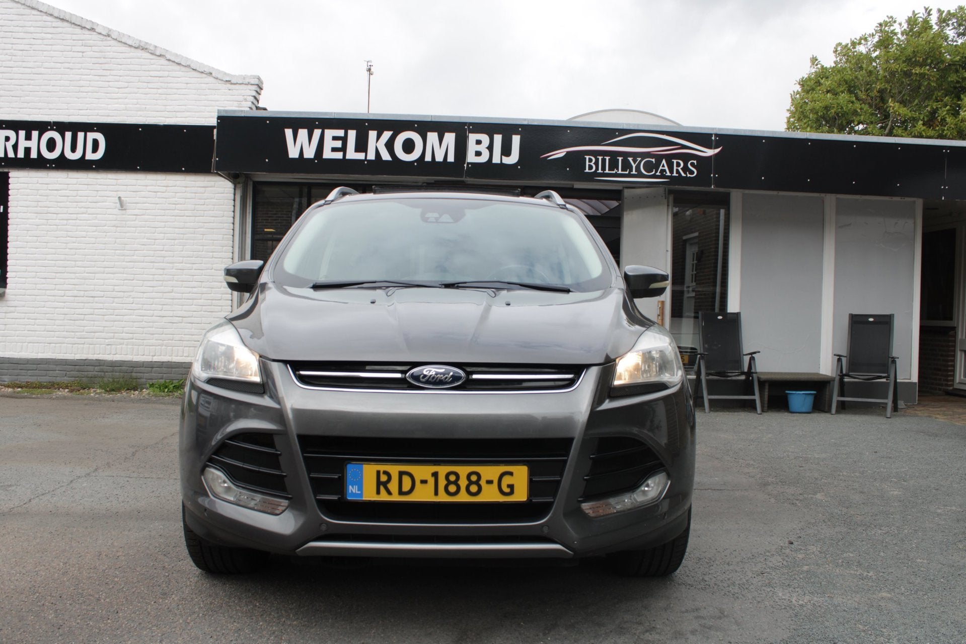 Foto 2 van Ford Kuga 1.6 Titanium Plus 4WD / AUTOMAAT / PANO / Camera /