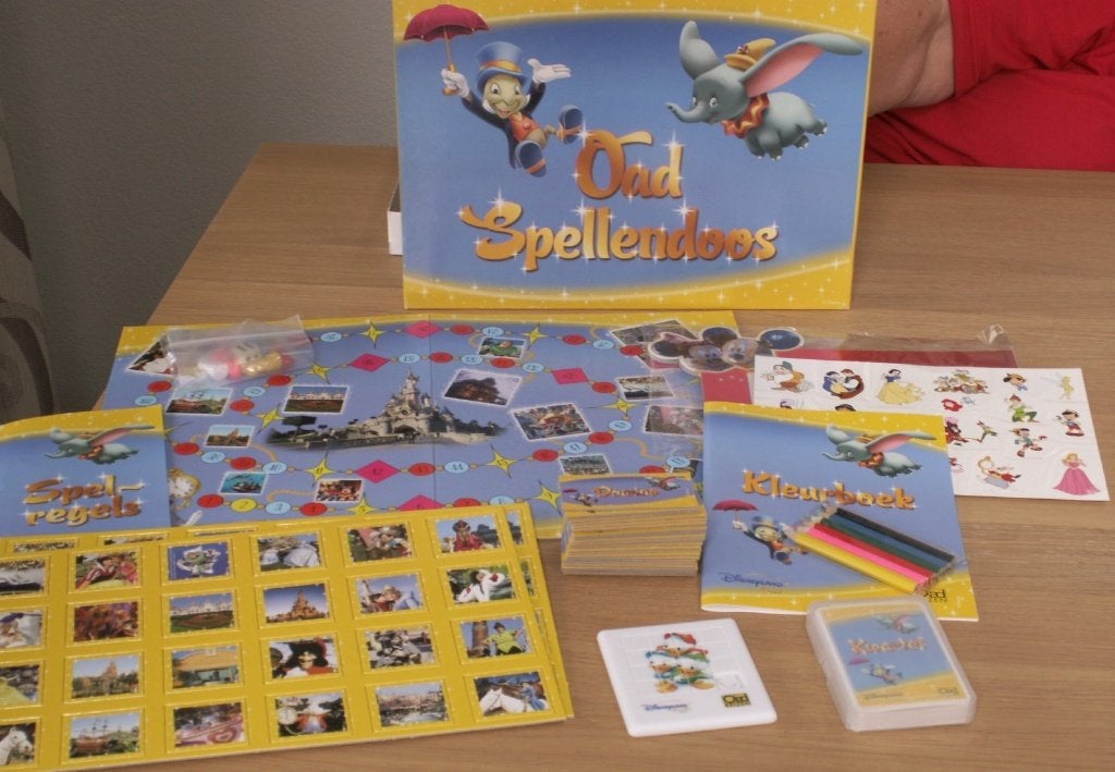 Oad spellendoos ism Disneyland 9 spellen+ Disney items nieuw, Ophalen of Verzenden, Nieuw