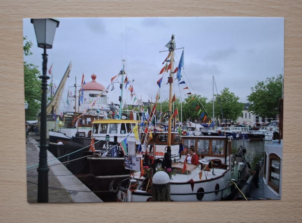 Ansichtkaart Westhavenkade van Vlaardingen, Verzamelen, Ansichtkaarten | Nederland, Verzenden, 1980 tot heden, Ongelopen, Zuid-Holland