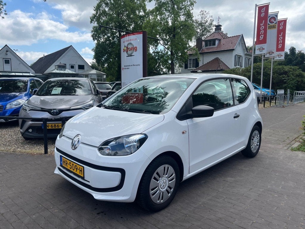 Volkswagen UP 1.0 TAKE UP! BLUEM. / AIRCO / RADIO-CD / STUUR, Voorwielaandrijving, Gebruikt, 840 kg, Wit