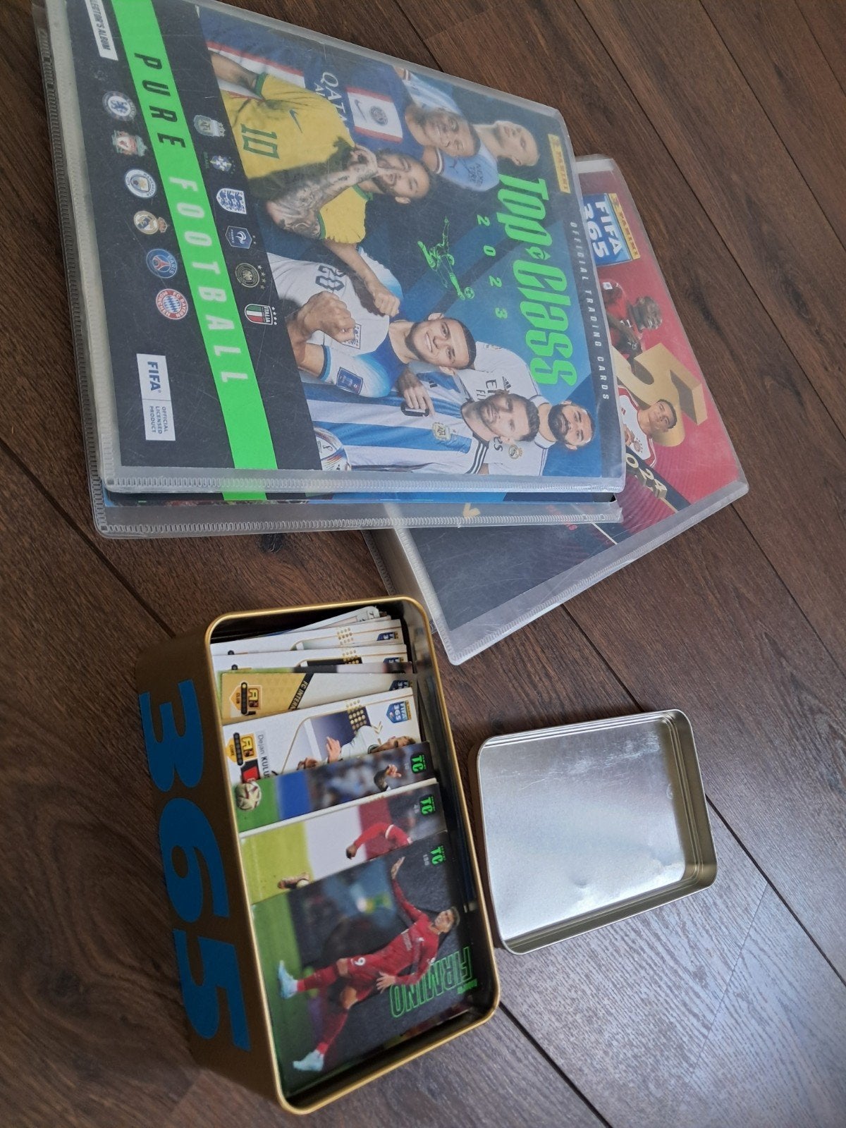 Mega voetbalkaarten collectie 800 kaarten, 4 albums en 1 bak, Ophalen of Verzenden, Zo goed als nieuw