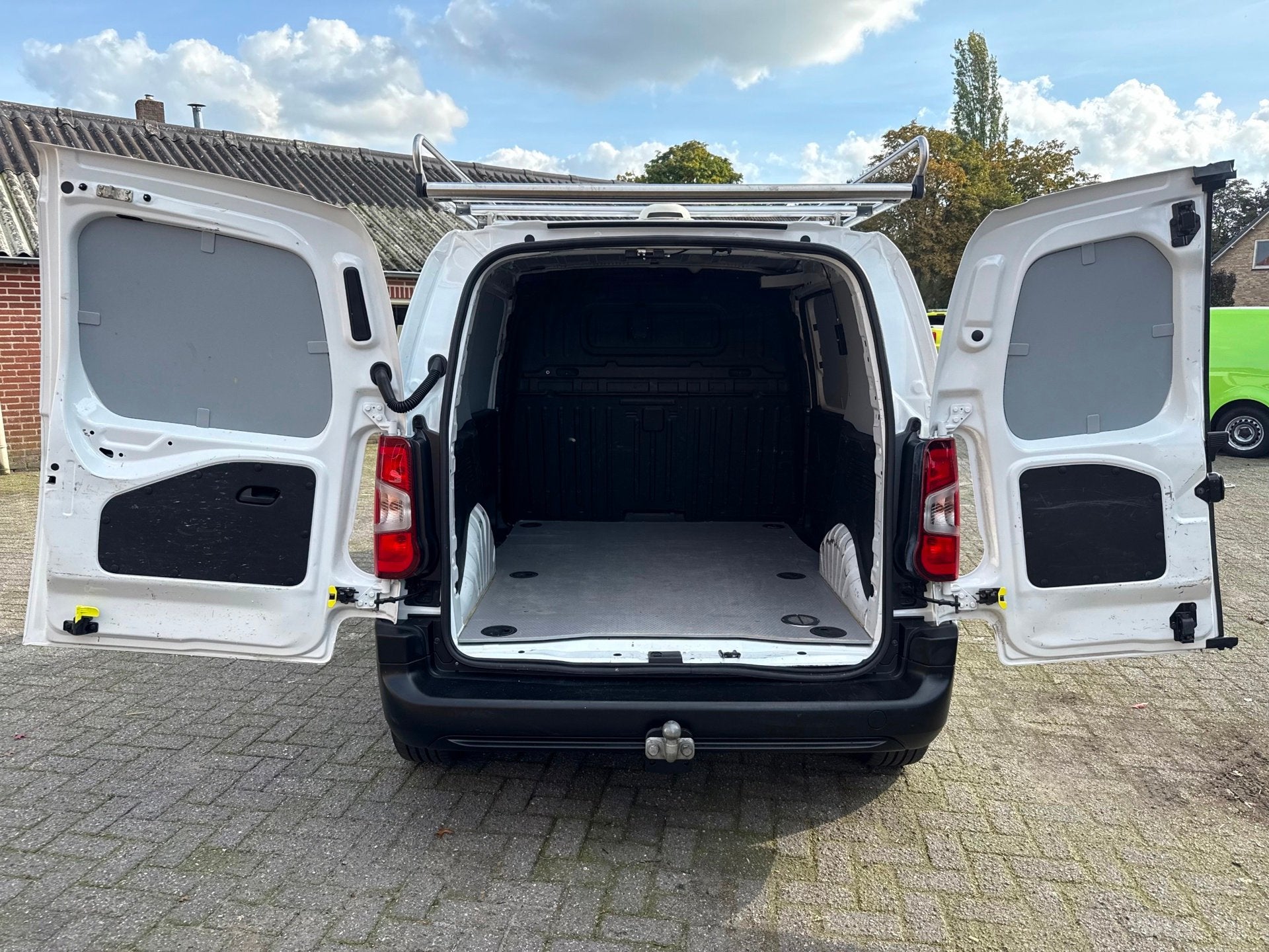 Opel Combo 1.5D L1H1 Edition airco cruise imperiaal euro 6, Auto's, Voorwielaandrijving, Euro 6, 4 cilinders, Wit