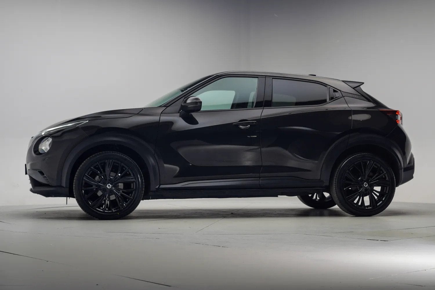 Nissan Juke 1.0 DIG-T Enigma [ Clima Navi Apple Carplay/Andr, Zwart, Origineel Nederlands, Bedrijf, Handgeschakeld