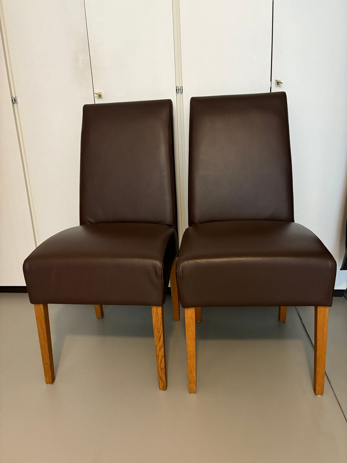 Lederen eetkamerstoel - 100cm rugleuning kleur: bruin, Ophalen, Gebruikt, Bruin, Leer