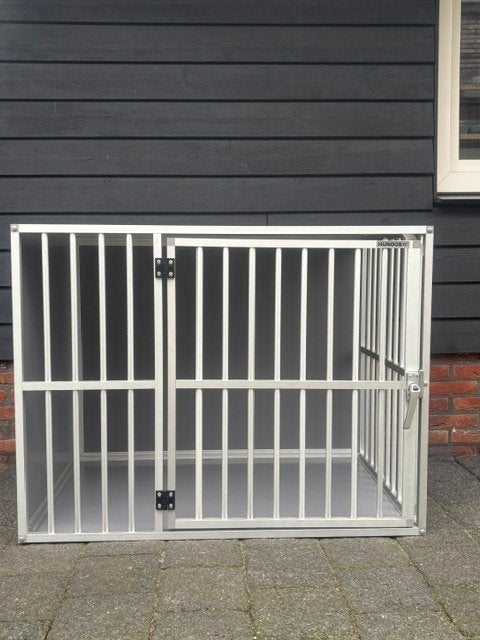 Honden bench, Ophalen, Zo goed als nieuw