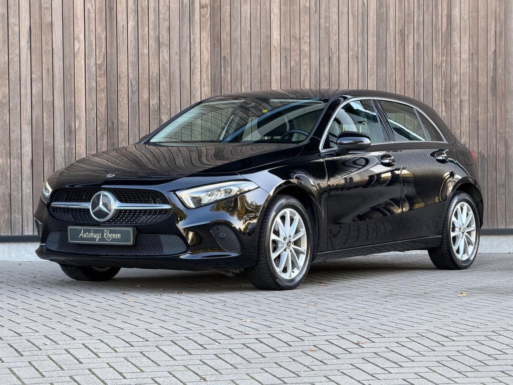 Mercedes-Benz A-klasse 250 e Business Line / Widescreen /, Auto's, Gebruikt, Zwart, 4 cilinders, 15 kWh