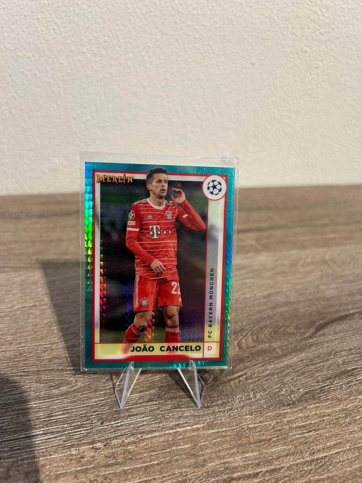 João Cancelo 2022-23 Topps Merlin Aqua Prism #57, Ophalen of Verzenden, Zo goed als nieuw, Plaatje