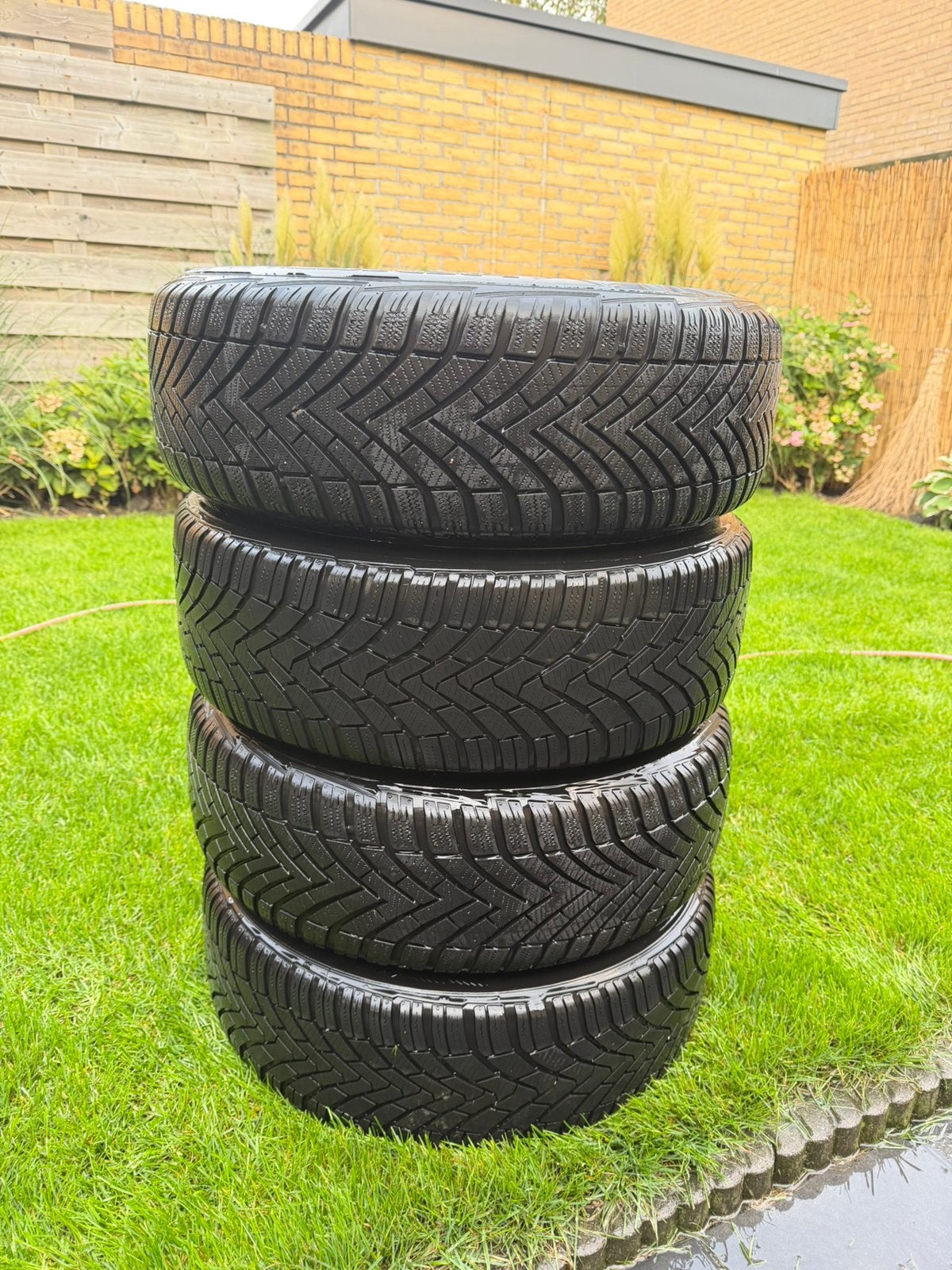5 x 108 volvo v40 vredenstein winterbanden, 205 55 r16, Ophalen, 16 inch, Banden en Velgen, 205 mm