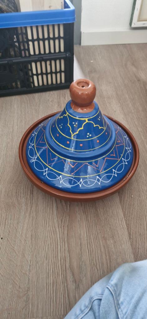 Mooie handgemaakte tajine - Blauw met patronen, Ophalen of Verzenden, Zo goed als nieuw, Overige materialen, Overige typen