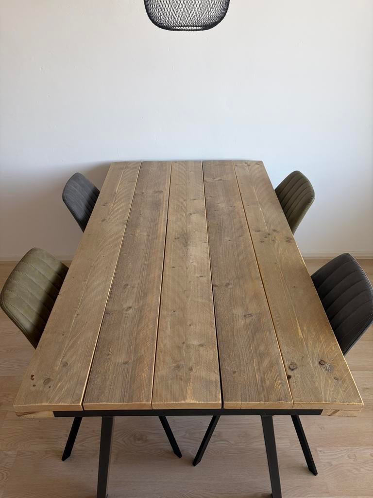 Eettafelset. Eettafel(90x160x70) met 4 stoelen(45 zithoogte), Ophalen, 50 tot 100 cm, Zo goed als nieuw, Vier personen