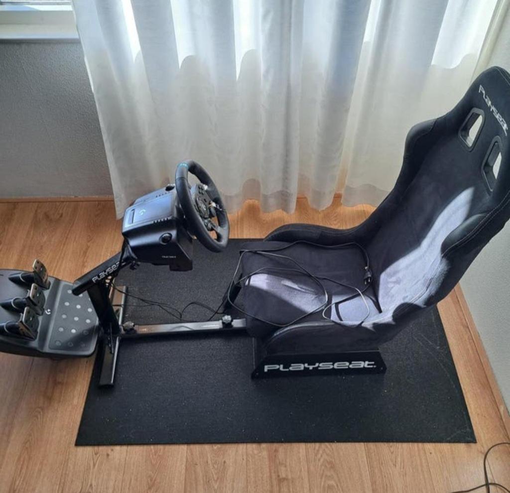 Playseat racestoel met Logitech G29 stuur en pedalen + mat, Spelcomputers en Games, Ophalen, Overige merken, Zo goed als nieuw