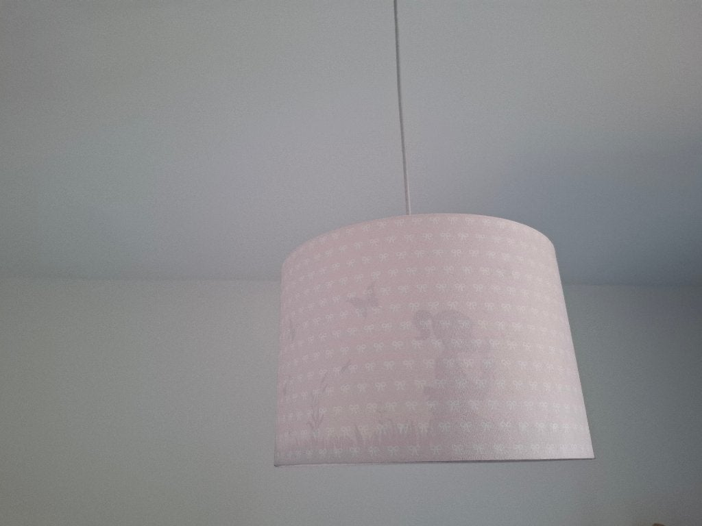 Roze kinderlamp met vlinders en meisje, Ophalen, Zo goed als nieuw, Ophangbaar, Lamp