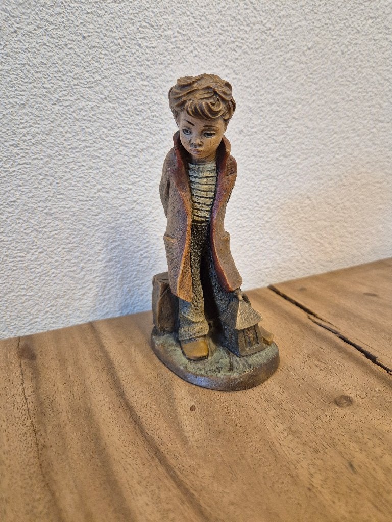 Vintage Jongen met Lantaarn Beeldje, Verzamelen, Beelden en Beeldjes, Ophalen of Verzenden, Gebruikt, Mens