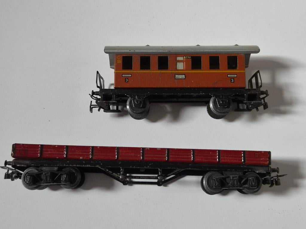 Marklin oude wagons 327/2 en 391, Hobby en Vrije tijd, Modeltreinen | H0, Wisselstroom, Gebruikt, Wagon, Ophalen of Verzenden