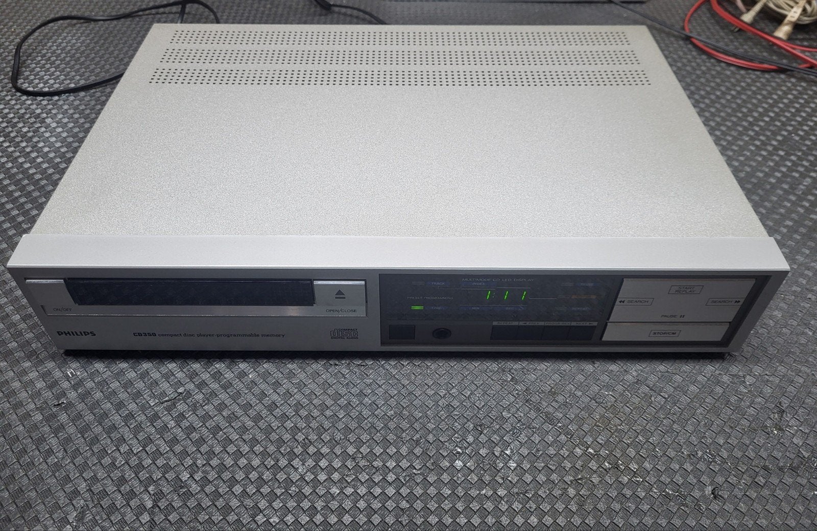 Philips CD Speler CD350, Audio, Tv en Foto, Cd-spelers, Ophalen of Verzenden, Refurbished, Philips