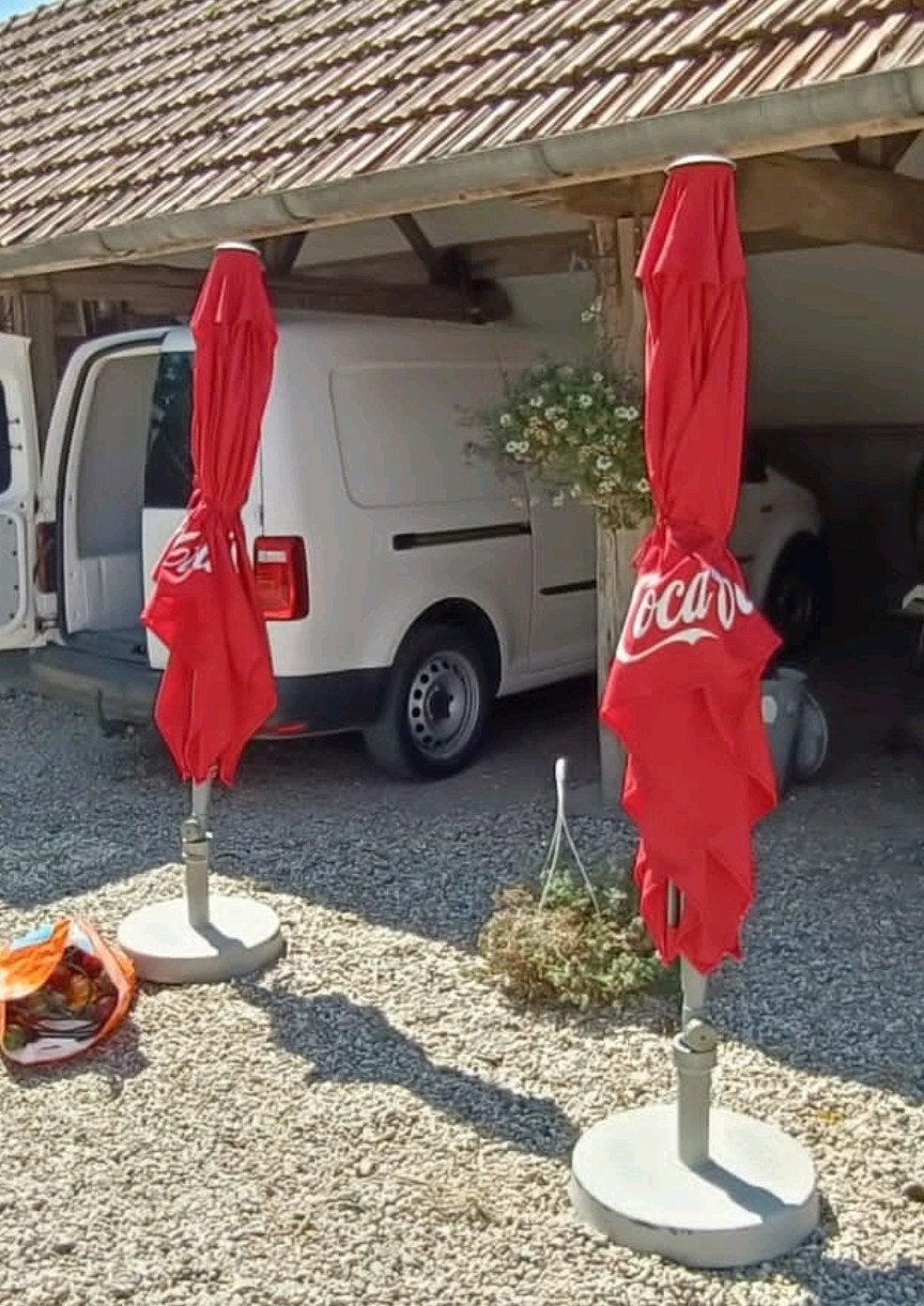 2x Coca Cola parasol + voet, Tuin en Terras, Ophalen, Gebruikt, 2 tot 3 meter, Stokparasol