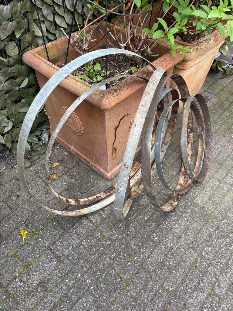 Metalen ringen wijnvat, ton voor decoratie of hobby, Minder dan 75 liter, Ophalen, Gebruikt, Metaal