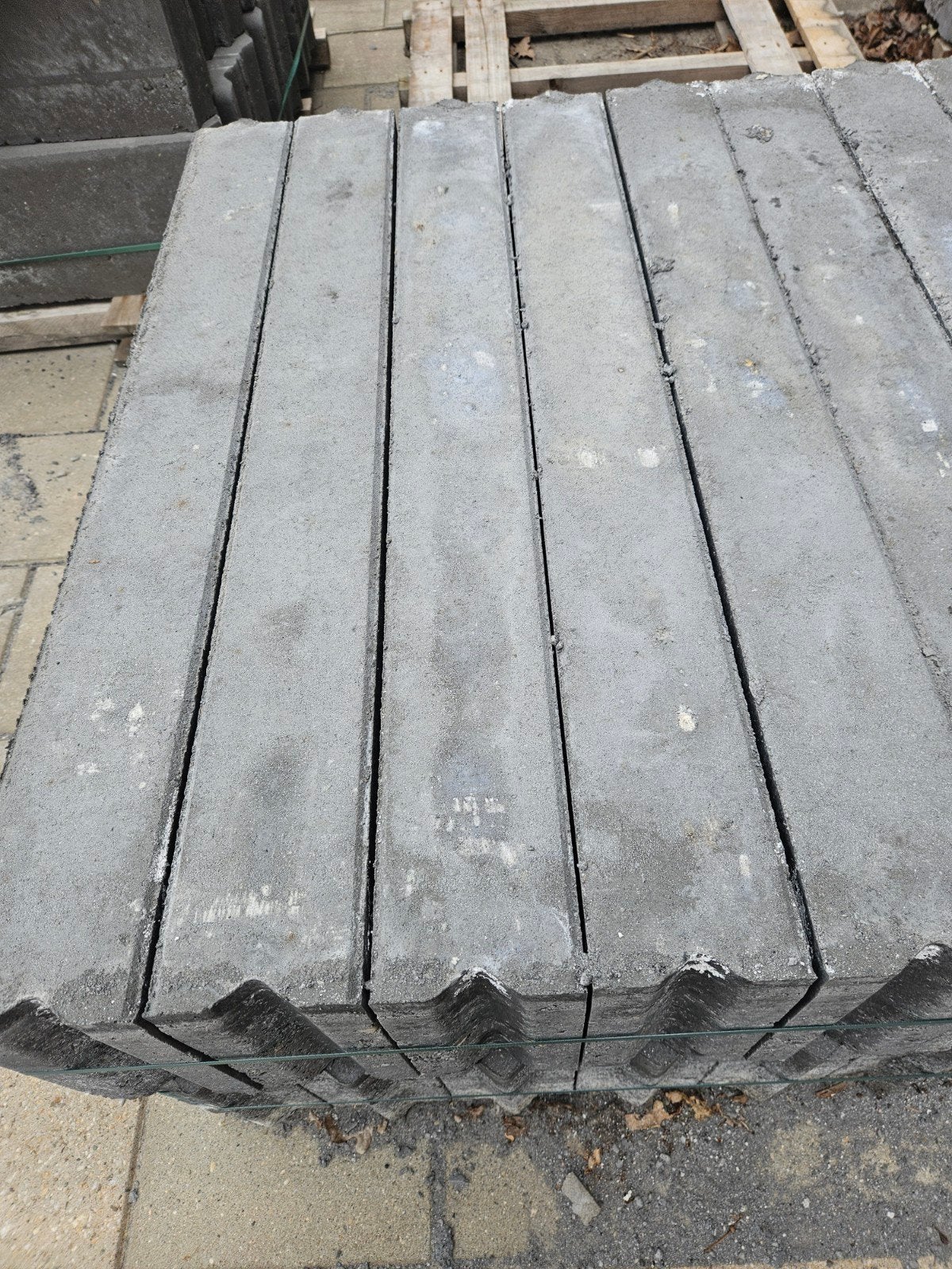 Betonband 12x25x100 donker grijs