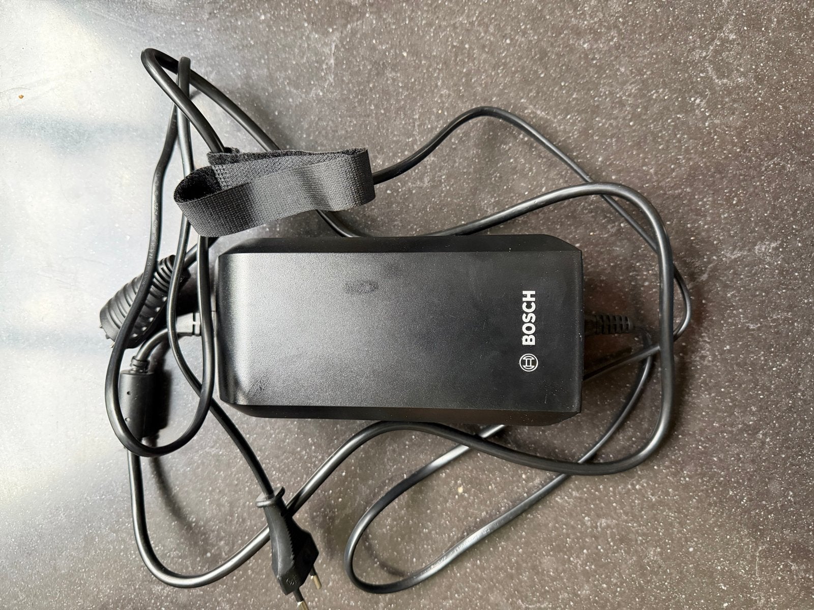Nieuwe Bosch eBike Accu snellader 4A Standard Charger BCS220, Ophalen of Verzenden, Zo goed als nieuw
