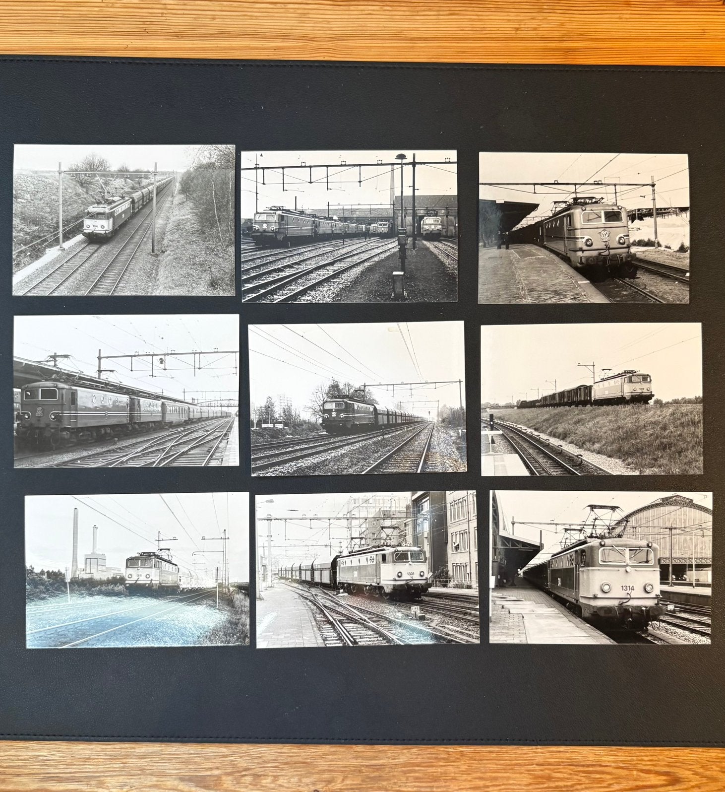 9 foto’s locomotieven NS-serie 1300 (jaren 50/60/70), Ophalen of Verzenden, Gebruikt, Trein