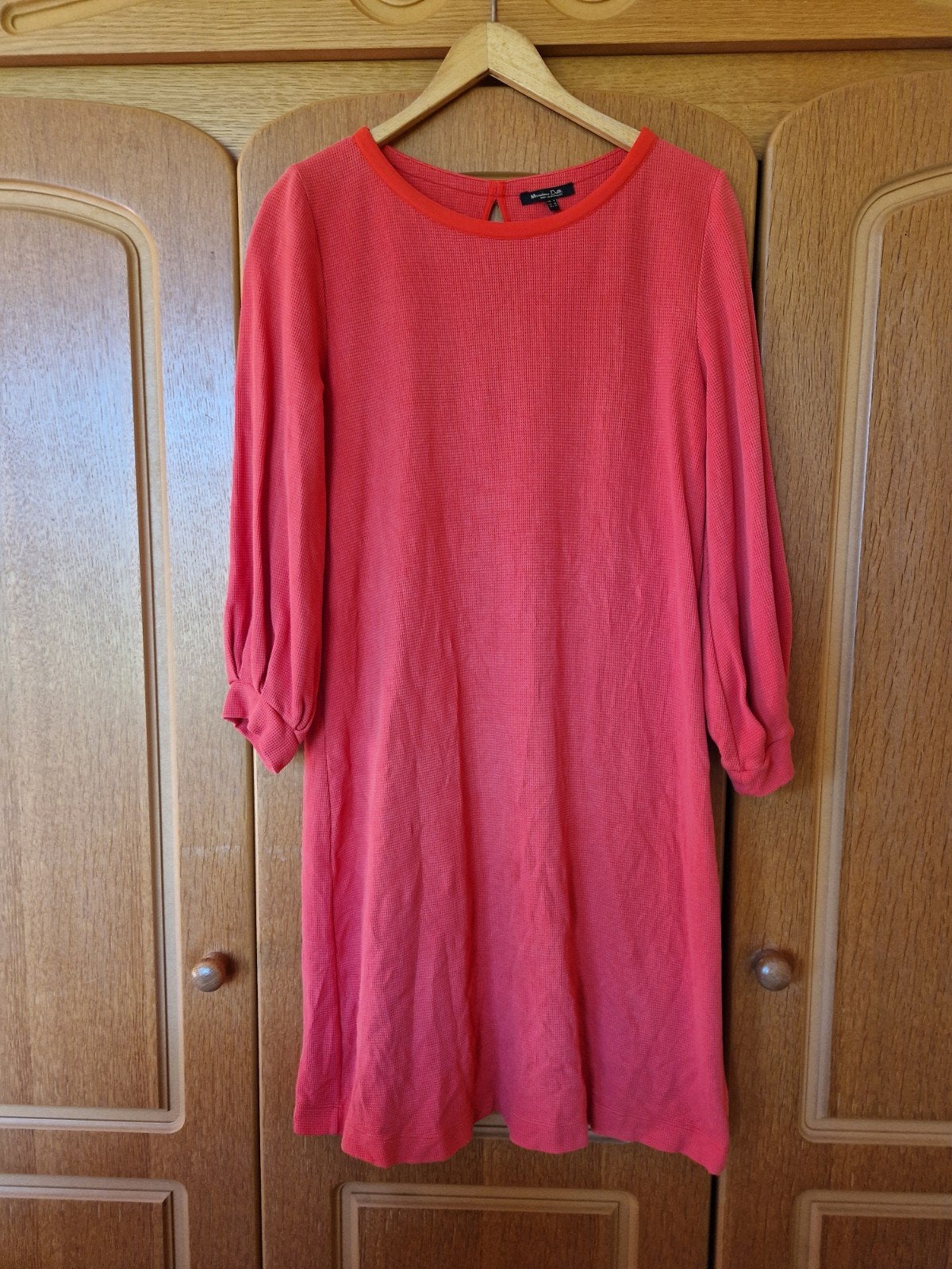 Massimo Dutti jurk maat M, koraalrood., Kleding | Dames, Maat 38/40 (M), Massimo Dutti, Ophalen of Verzenden, Knielengte